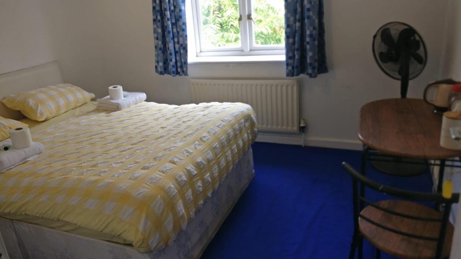 Privatunterkunft In A Shared Flat *