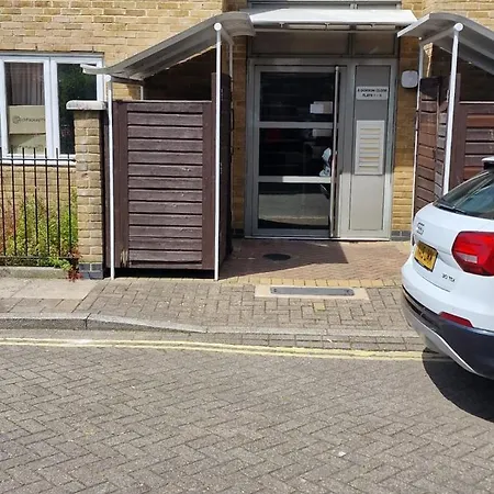 Room In A Shared Flat London Exterior photo
